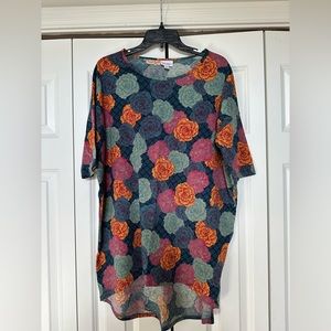 Medium Lularoe Irma Tunic